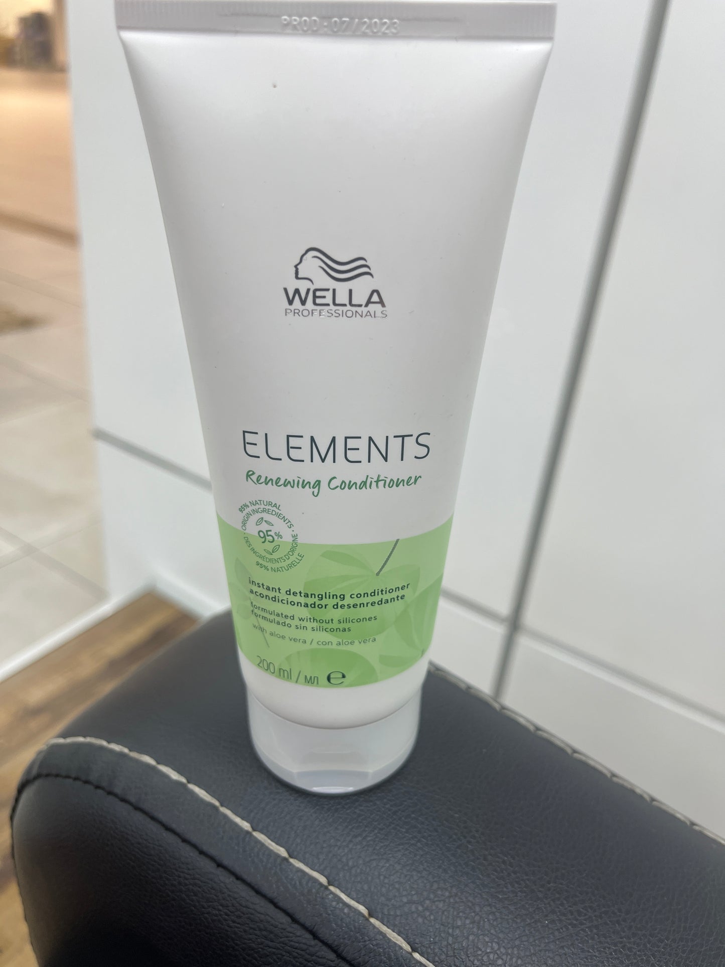 WELLA ELEMENTS RENEWING CONDITIONER 200ML