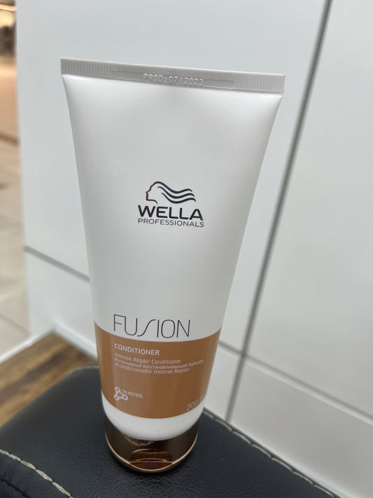 WELLA FUSION CONDITIONER 290ML